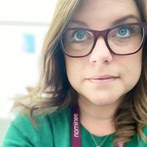 Meet your Posher, Alicia